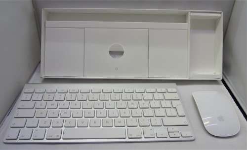 APPLE KEY BOARD AND MOUSE