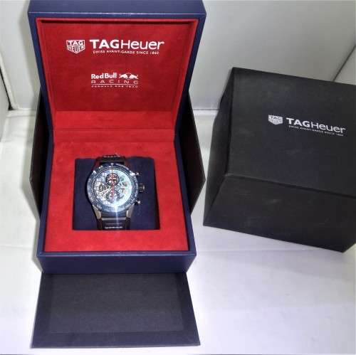 TAG HEUER CARRERA RED BULL