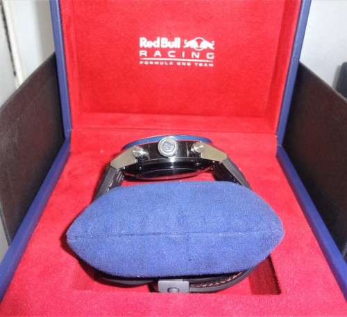 TAG HEUER CARRERA RED BULL