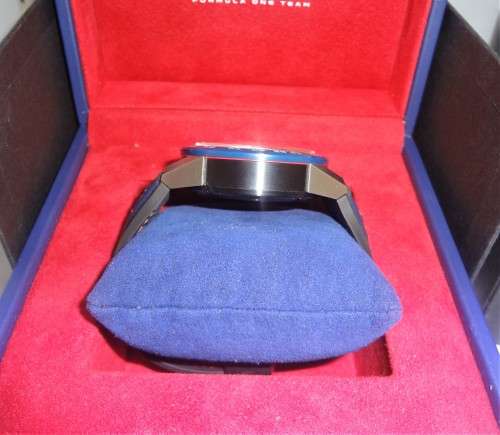 TAG HEUER CARRERA RED BULL