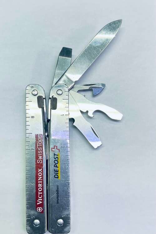 VICTORINOX MULTITOOL