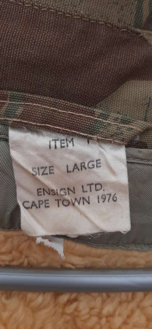 * Pre-1994 Koevoet Second Pattern Camouflage Jacket w/ Fleece Liner (1976) * - LARGE.