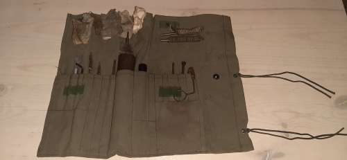 * SADF Border War * - R4 Assault Rifle Cleaning Kit & Components.