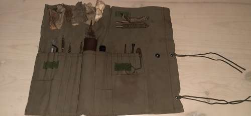 * SADF Border War * - R4 Assault Rifle Cleaning Kit & Components.