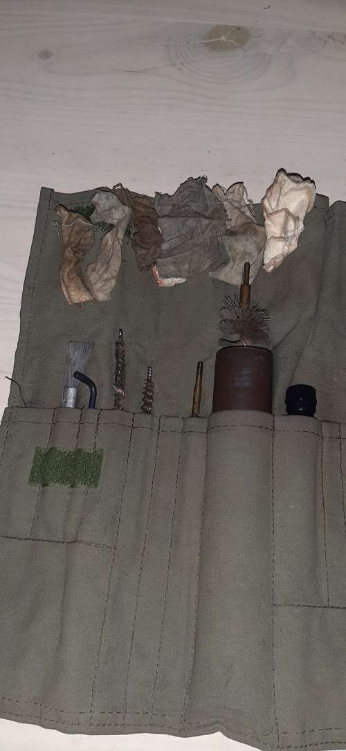 * SADF Border War * - R4 Assault Rifle Cleaning Kit & Components.