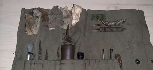 * SADF Border War * - R4 Assault Rifle Cleaning Kit & Components.