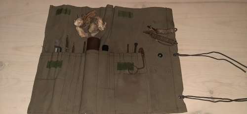 * SADF Border War * - R4 Assault Rifle Cleaning Kit & Components.