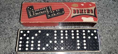 ** Vintage Complete Set of Dominoes in Original Box **