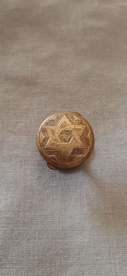** ORIGINAL- WWII South African League of Jewish Servicemen Brass Button Badge.**