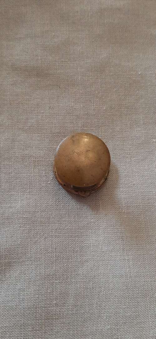 ** ORIGINAL- WWII South African League of Jewish Servicemen Brass Button Badge.**