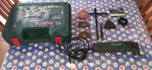 ** Bosch PMF 190 E Multi-Tool 190 Watt w/ Case and Accessories. **