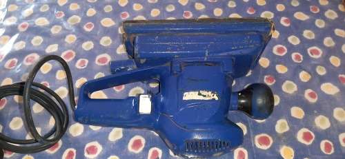 ** MAKITA Belt Sander 330 Watt  BO 4900 .**