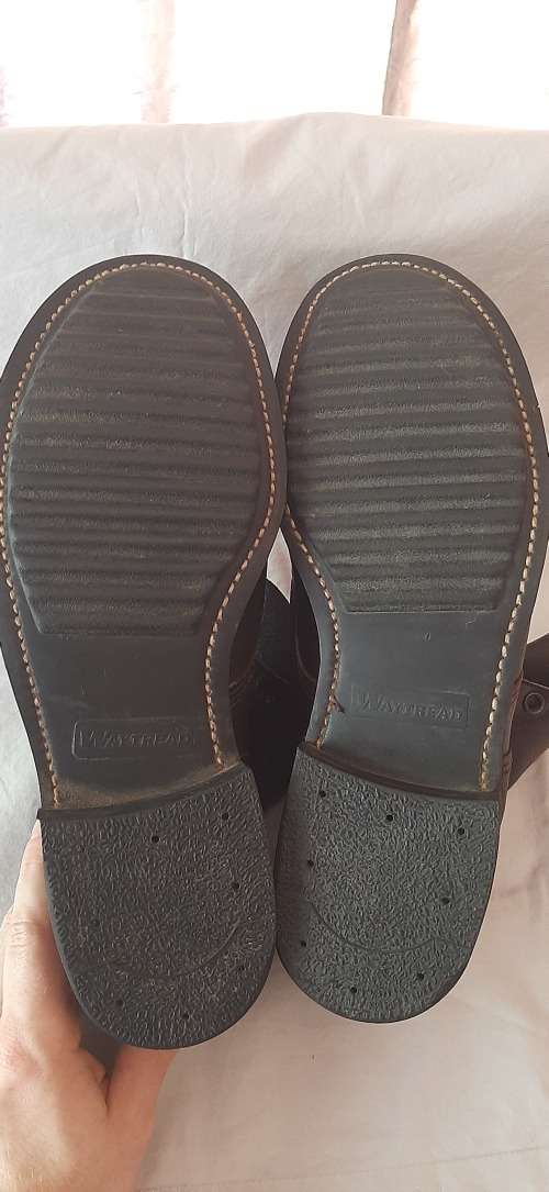 ** ORIGINAL- BORDER WAR 1987 SADF UNISSUED COMBAT BOOTS (270 M / UK 9).**