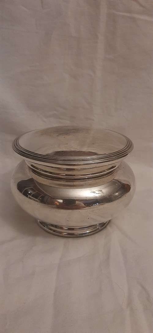 **  Early 20 Century : Derby English Silverplate E.P.N.S Tea Caddie (11 cm).**