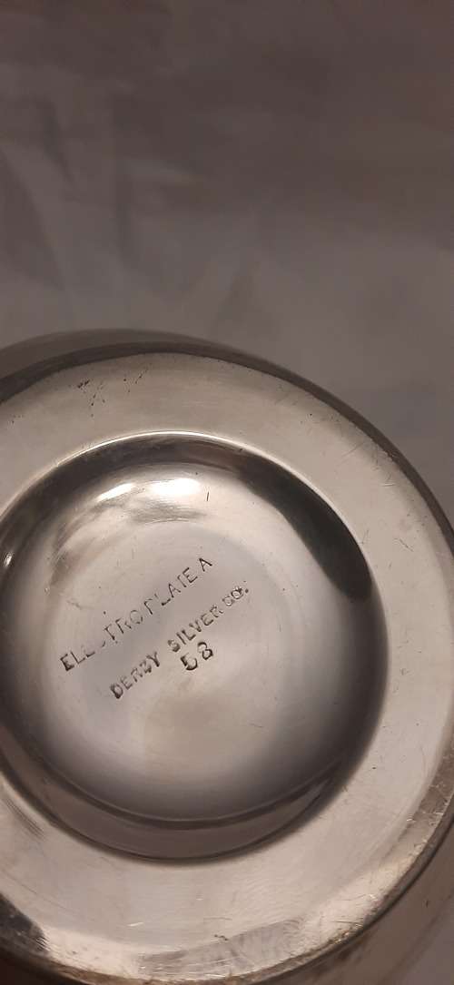 **  Early 20 Century : Derby English Silverplate E.P.N.S Tea Caddie (11 cm).**