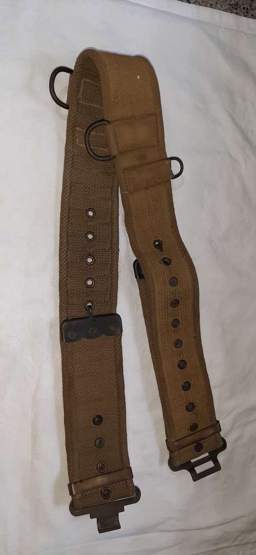 ** Rhodesian Bush War : Pre-1969 Olive Green D-Ring Suspension Web Belt (Complete).**