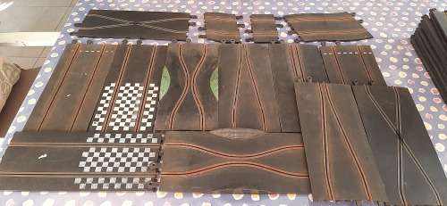 ** ORIGINAL : Tri-Ang `Scalextric` Assorted Tracks x 14 (Lot #3).**