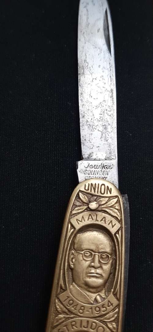 ** ORIGINAL : 1910 - 1960 State President`s Union of South Africa Pocket Knife by Solingen.**