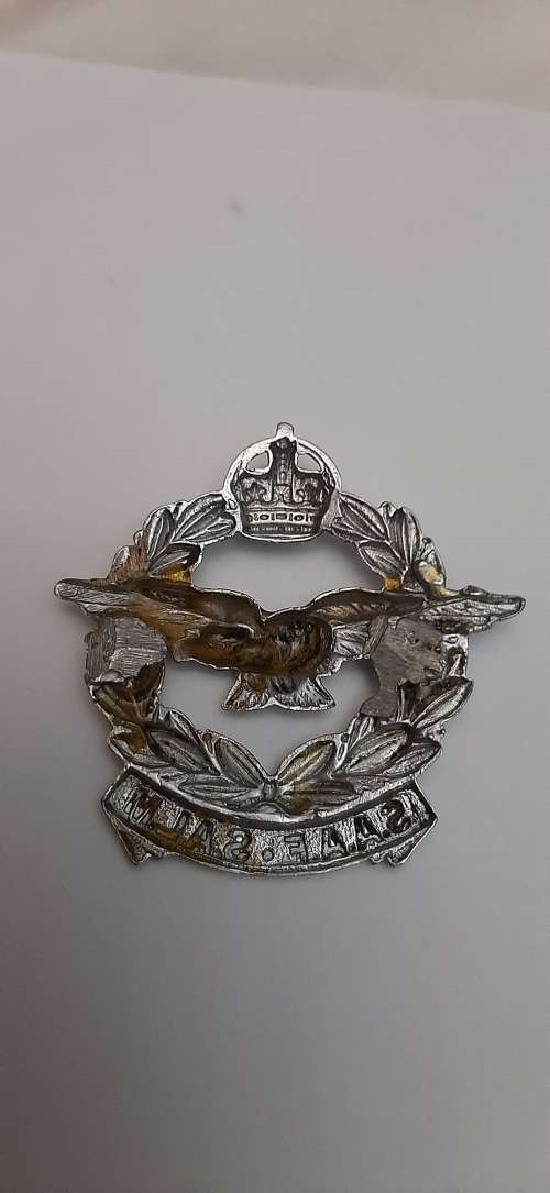 **ORIGINAL- WW2  .925 Sterling Silver South African Air Force Officer`s Cap Badge (10g).**