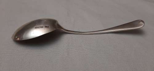 **ORIGINAL- 1931 Charles Wilkes .925 Sterling Silver Sugar Spoon (Birmingham) [21,68g].**