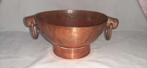 **ORIGINAL-  De Klerk Copper Hammered Medium Standing Bowl (24cm x 10cm).**