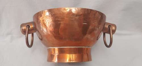 **ORIGINAL-  De Klerk Copper Hammered Medium Standing Bowl (24cm x 10cm).**