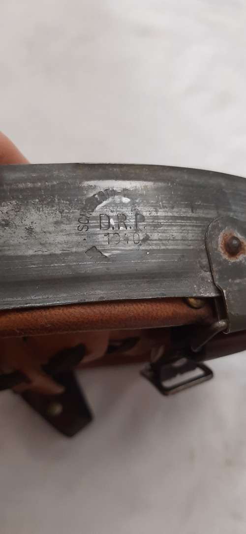 **ORIGINAL- WW2 German M40 Combat Helmet (Sachsische Emaillier und Stanzwerke 64).**