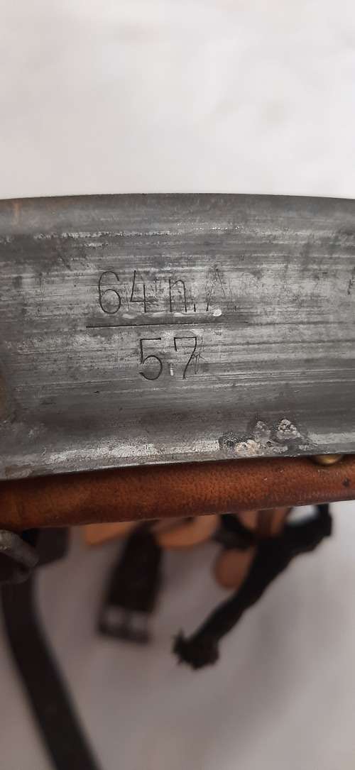 **ORIGINAL- WW2 German M40 Combat Helmet (Sachsische Emaillier und Stanzwerke 64).**