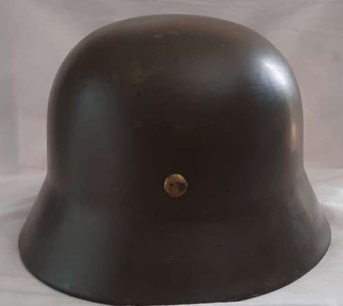**ORIGINAL- WW2 German M40 Combat Helmet (Sachsische Emaillier und Stanzwerke 64).**
