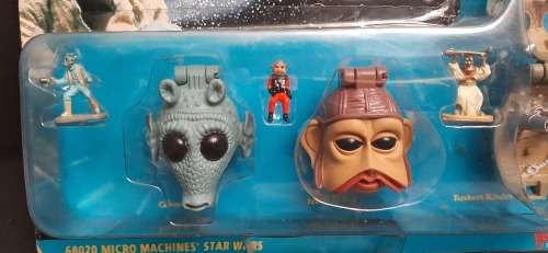 **MINT CONDITION : STAR WARS 1996/7 `Micro Machines` Collection II Tusken Raider et al .**