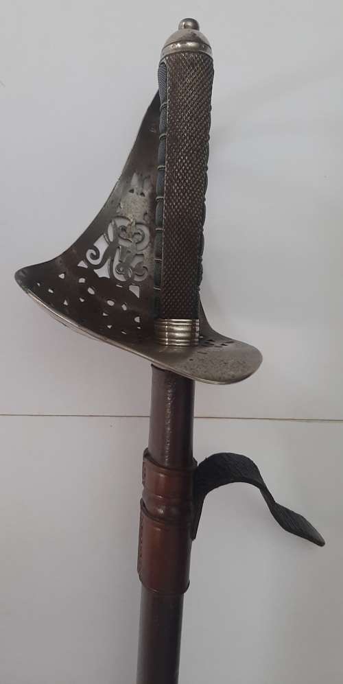 ** WWI  KGV British 1897 Pattern Infantry Officer`s Sword w/ Scabbard.**