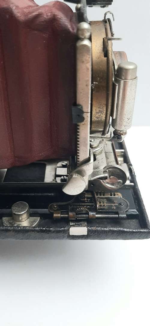 ** ORIGINAL: 1902 Eastman Kodak No.3 Model E-4 Camera and Leather Case.**