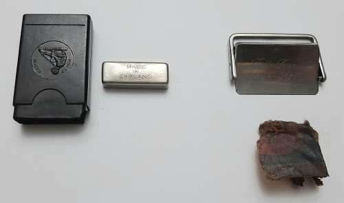 ** RARE : WWI (1914-1918) British ` Rolls Razor ` Sheffield Steel Trench Pocket Razor in Case.**