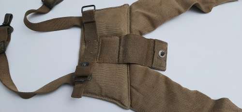 ** Rhodesian Bush War:  Patt.64 Webbing Yoke and Kidney Pouches (Field Used State).**