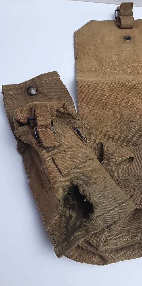 ** Rhodesian Bush War:  Patt.64 Webbing Yoke and Kidney Pouches (Field Used State).**