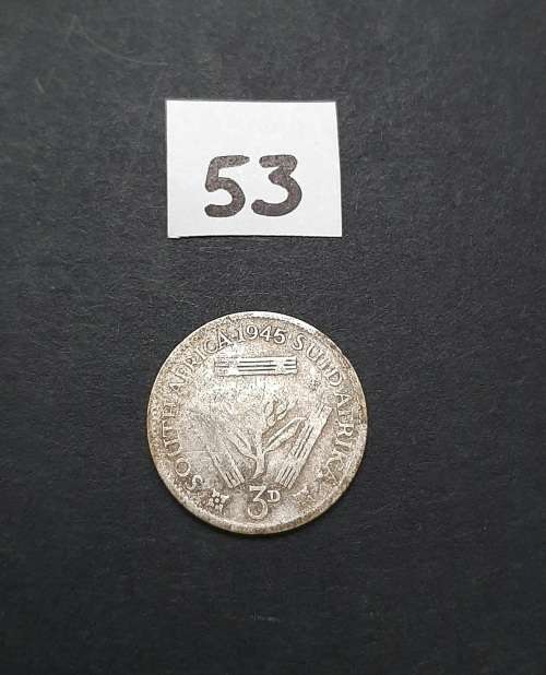 ** 1945 South Africa Silver 3 Pence Coin #53  (F).**