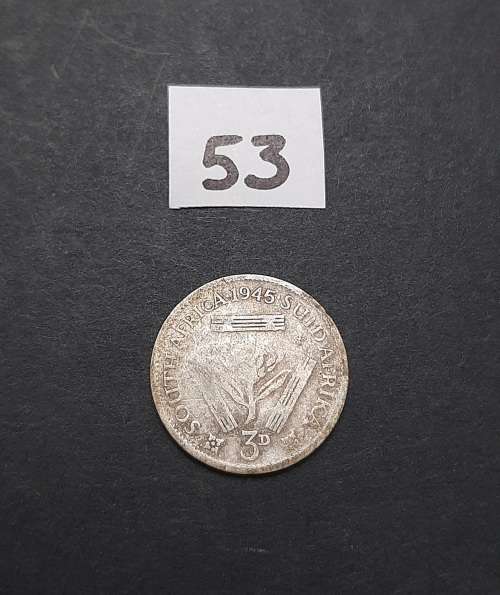 ** 1945 South Africa Silver 3 Pence Coin #53  (F).**