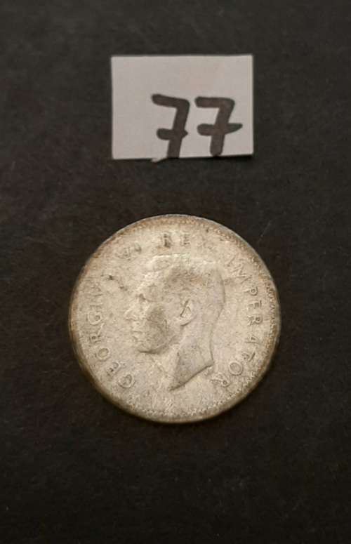 ** 1945 South Africa Silver 3 Pence Coin #1  [ Date Error ] (F/VF).**