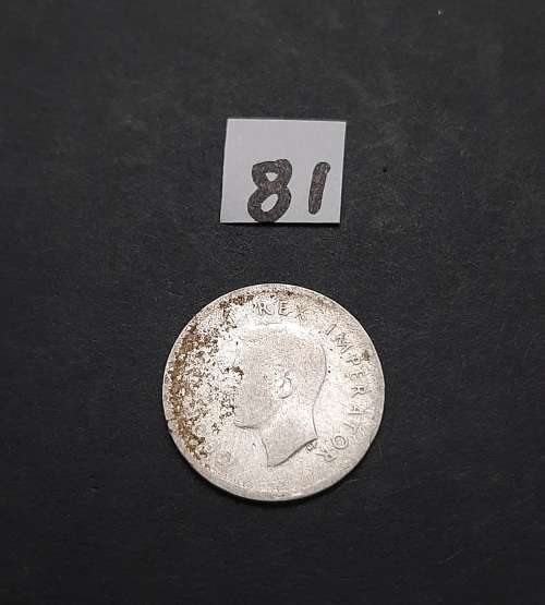 ** 1945 South Africa Silver 3 Pence Coin #81   (F).**