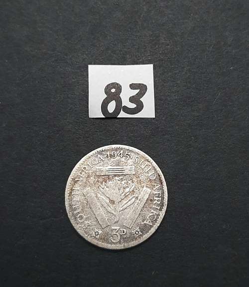 ** 1945 South Africa Silver 3 Pence Coin #83   (F).**