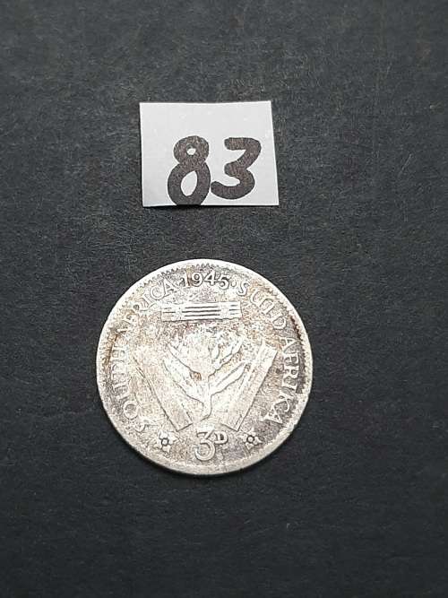 ** 1945 South Africa Silver 3 Pence Coin #83   (F).**