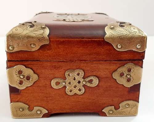** Early 20th Century Chinese Rose Wood Jewellery Box w/ White Jade Medallion Inlay (18cm x 12cm).**