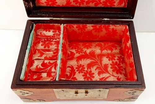 ** Early 20th Century Chinese Rose Wood Jewellery Box w/ White Jade Medallion Inlay (18cm x 12cm).**