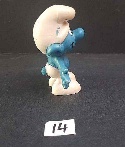 **  1965  ` Normal Smurf` Figurine by Peyo #14  .(Schleich, W. Germany)  [4cm]  **  