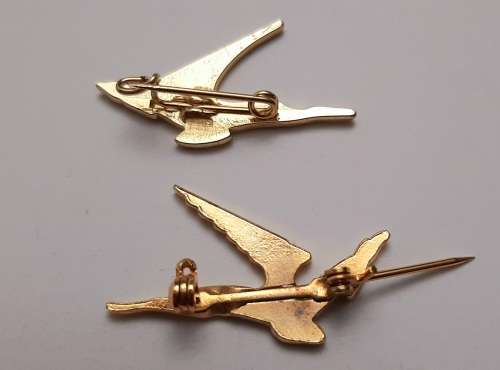 ** ORIGINAL: 1950s/ 60s South African Airways (SAA) Crew Lapel Badges (x2).**