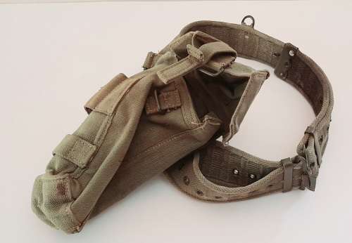** Rhodesian Bush War:  Patt.64 Webbing Belt and Ammunition Pouch Combo (Field Used).**