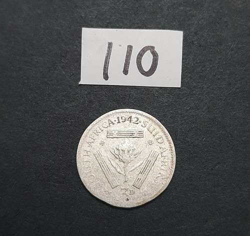 ** 1942  South Africa Silver 3 Pence Coin  #110  (AG) .**