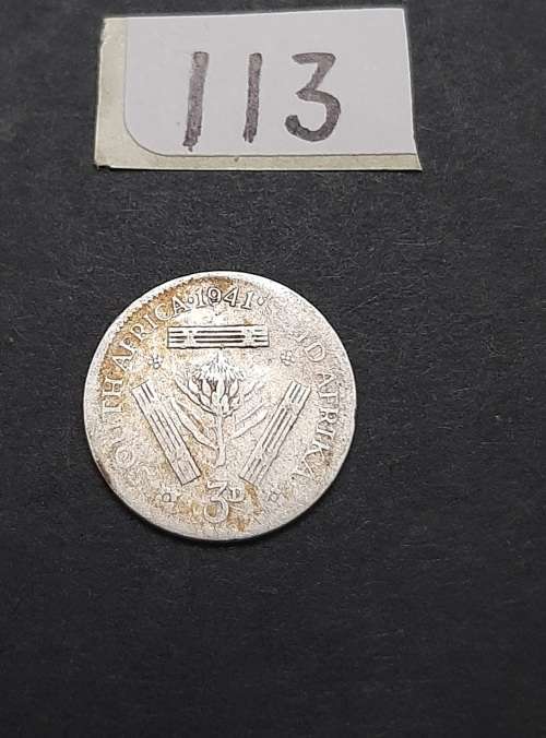 ** 1941  South Africa Silver 3 Pence Coin  #113  (AG) .**
