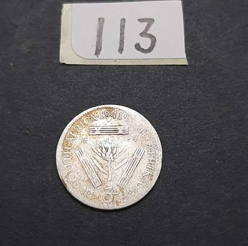 ** 1941  South Africa Silver 3 Pence Coin  #113  (AG) .**