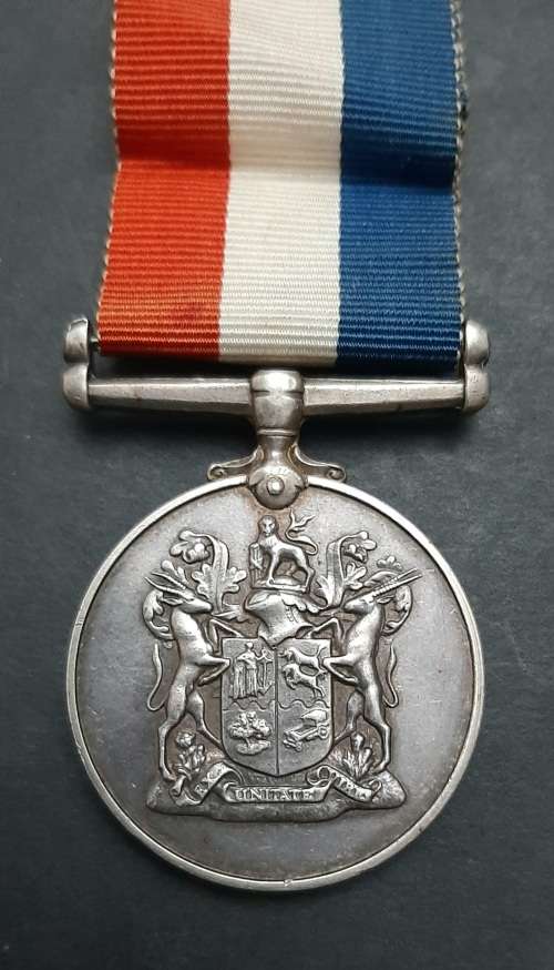 ** .925 Silver WW2 South African War Services Medal w/ Ribbon (38.06 g).**